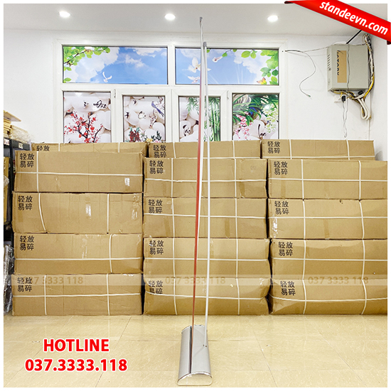 giá cuốn nhôm đế to