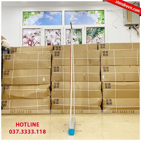banner cuốn chân inox cao cấp