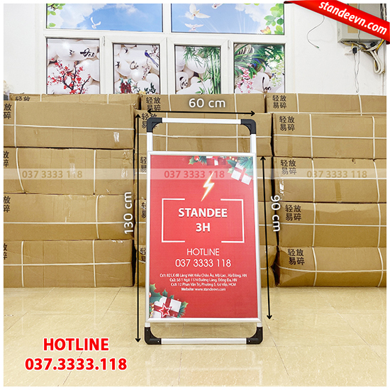 Chân chữ A quảng cáo