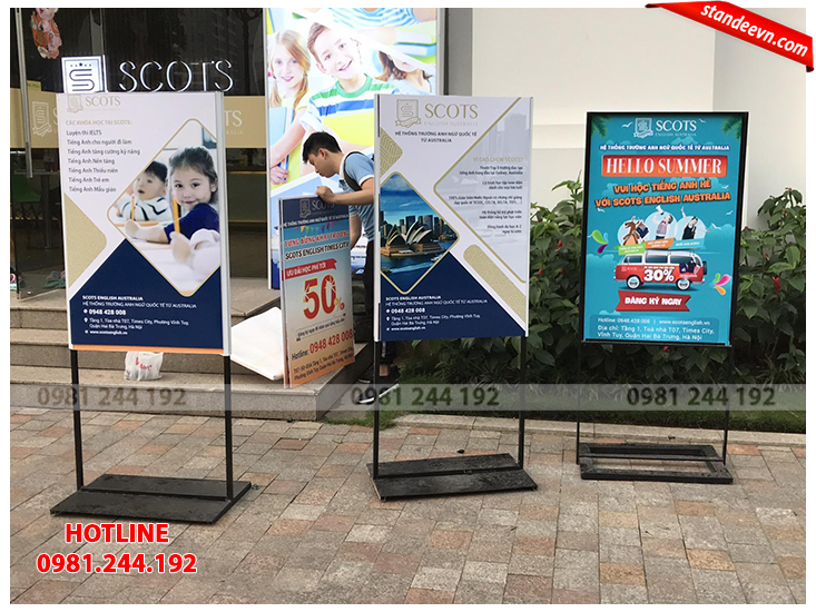 khung standee sắt