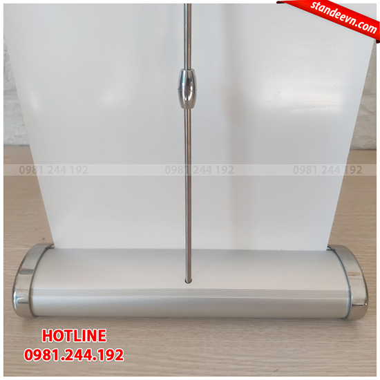 standee cuốn để bàn