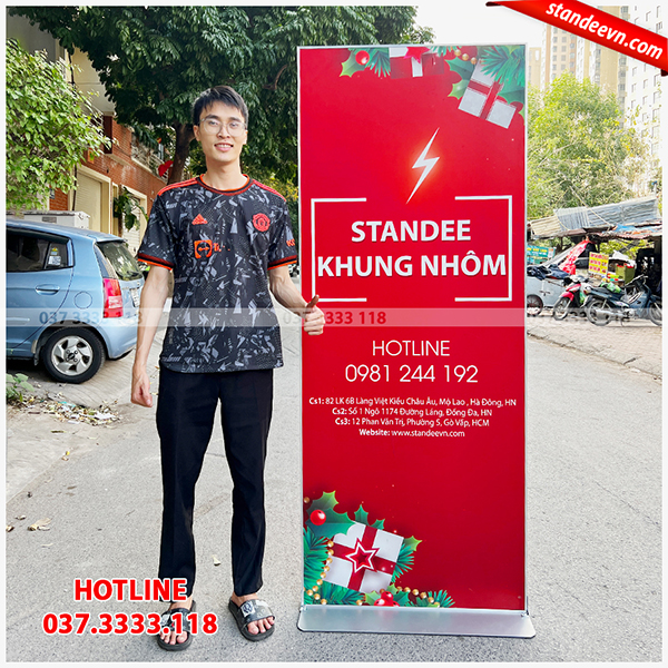 khung standee quảng cáo