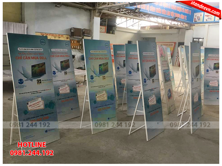 standee khung sắt giá rẻ