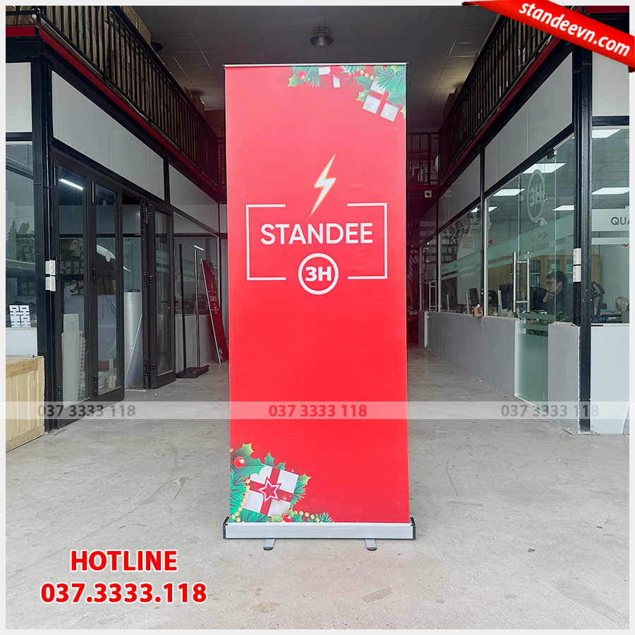 standee cuốn sắt