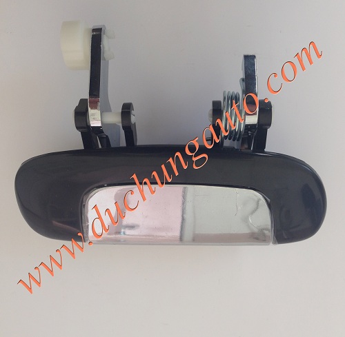 Tay mở cửa ngoài bên phụ Ford Laser 2002