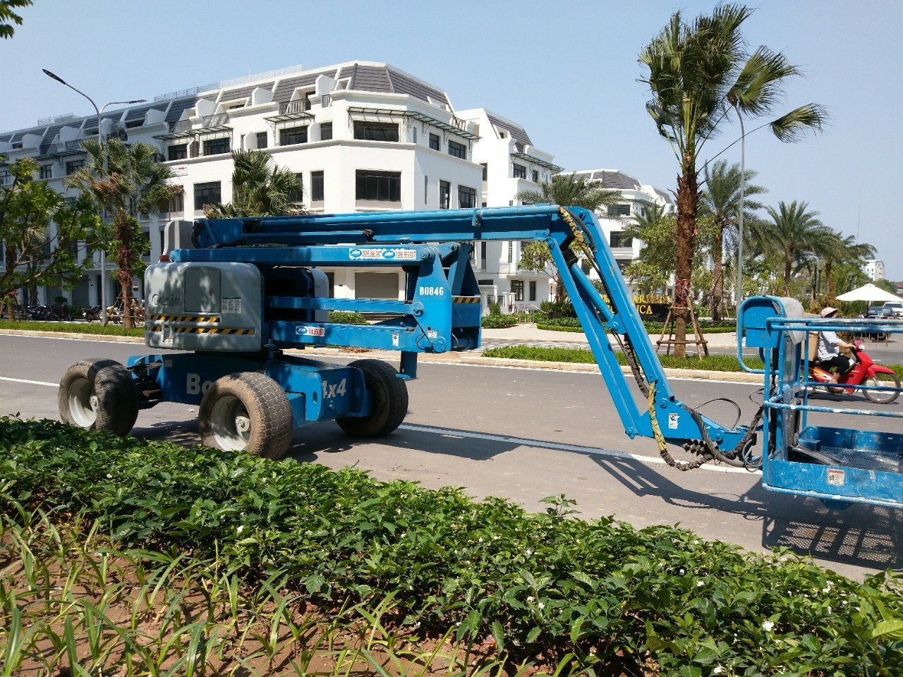 Xe nâng người MH tham gia thi công dự án Vinhomes Gardenia, Mỹ Đình, Hà Nội Xe nâng người MH tham gia thi công dự án Vinhomes Gardenia, Mỹ Đình, Hà Nội