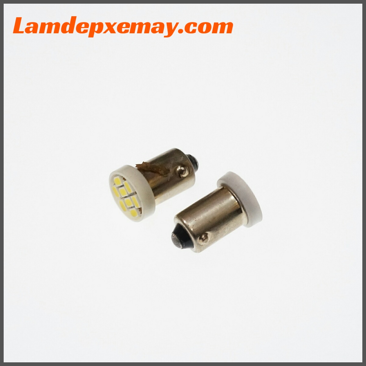 Led chân tròn sáng trắng