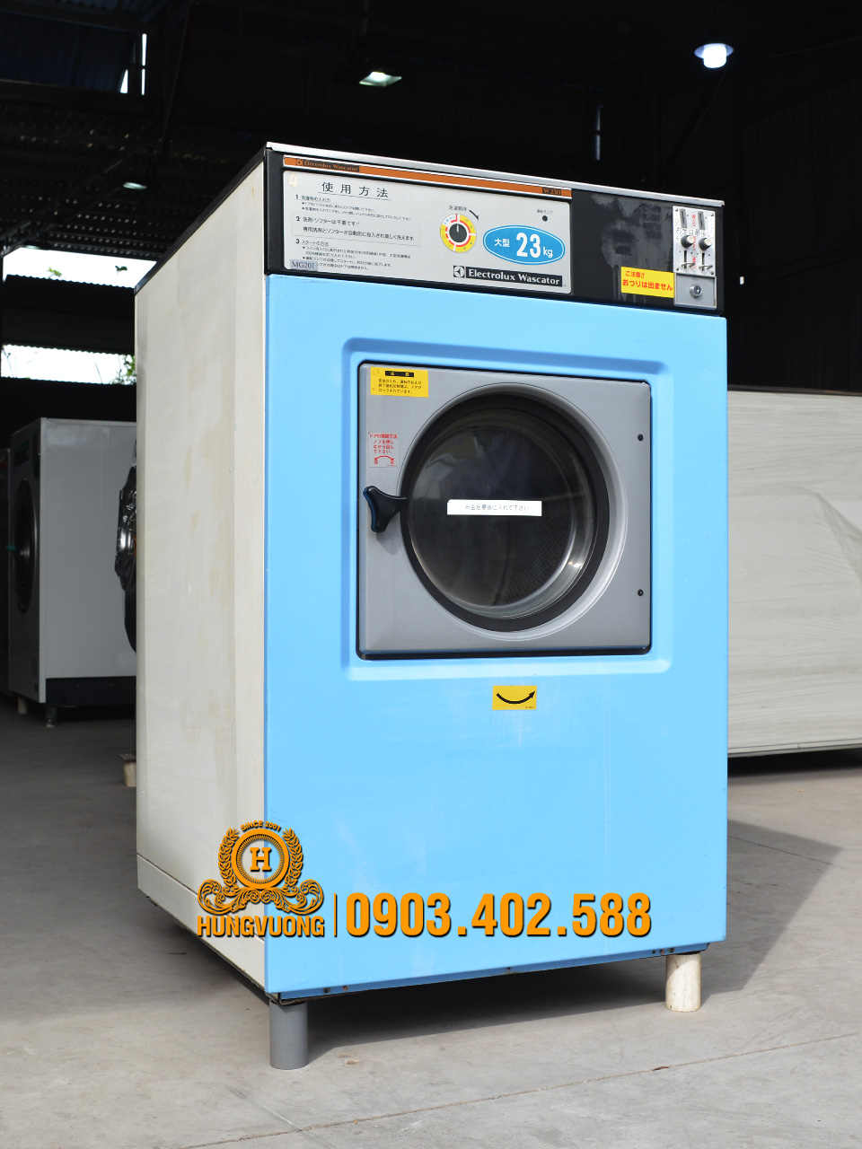 Mặt nghiêng máy giặt công nghiệp ELECTROLUX WASCATOR W230, 23kg, chân cố định, Thụy Điển