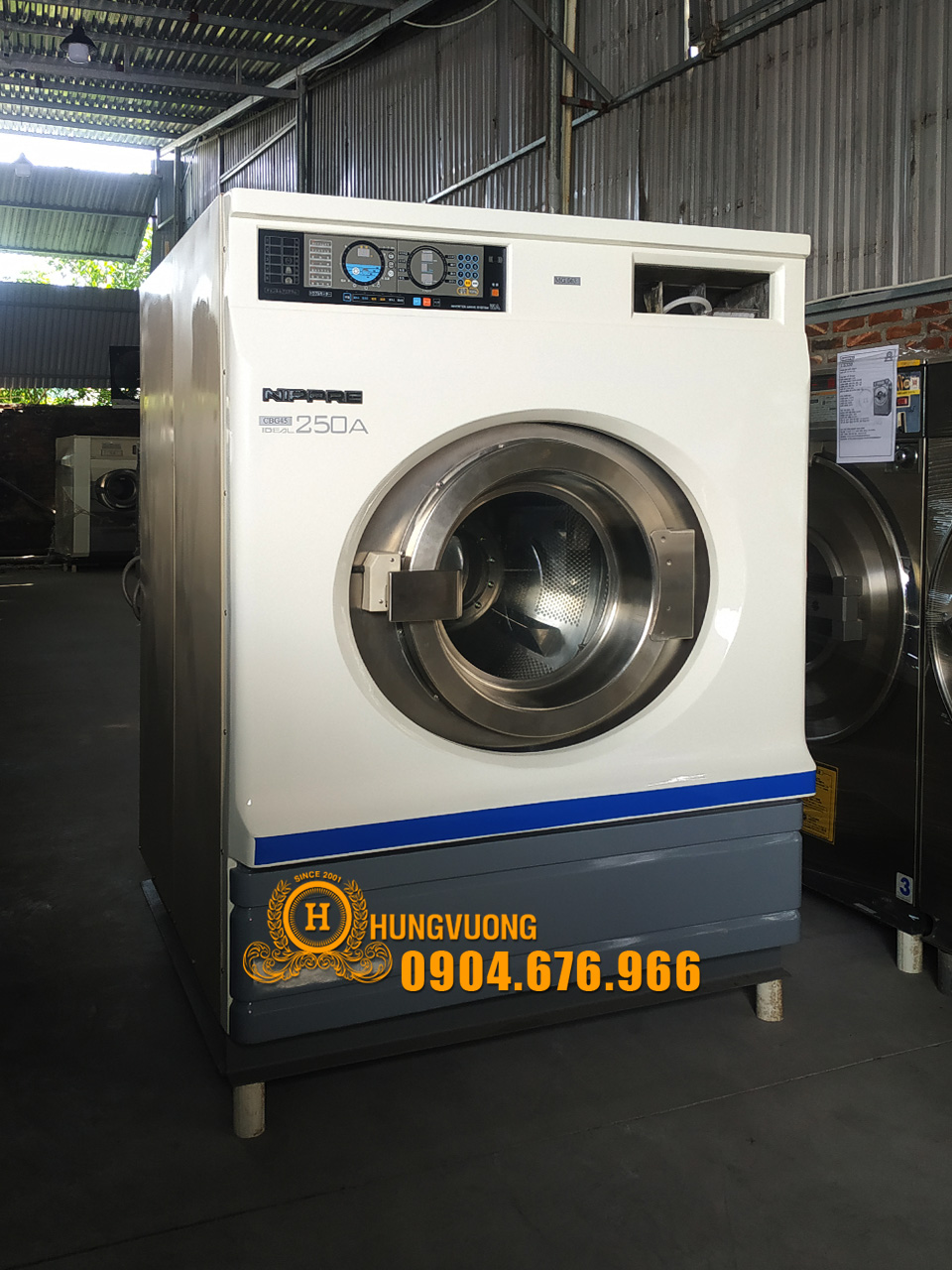 Mặt nghiêng máy giặt công nghiệp Nhật Bản NIPPRE IDEAL 250A, 25kg, chân chống rung, biến tần