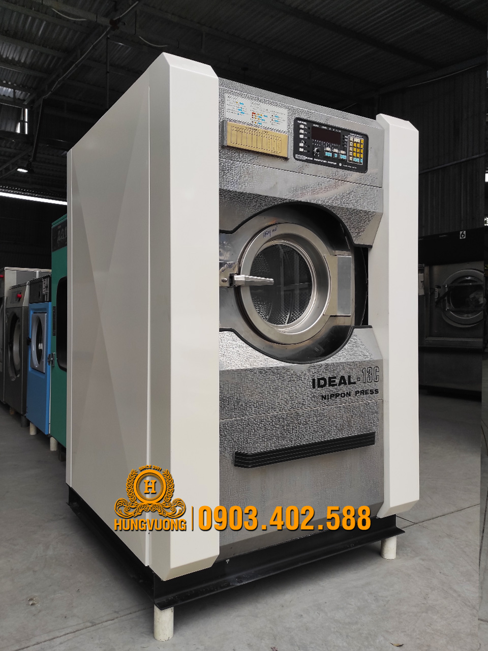 Mặt bên  máy giặt công nghiệp NIPPON PRESS IDEAL-13C, 13kg, chân chống rung, biến tần, Nhật Bản