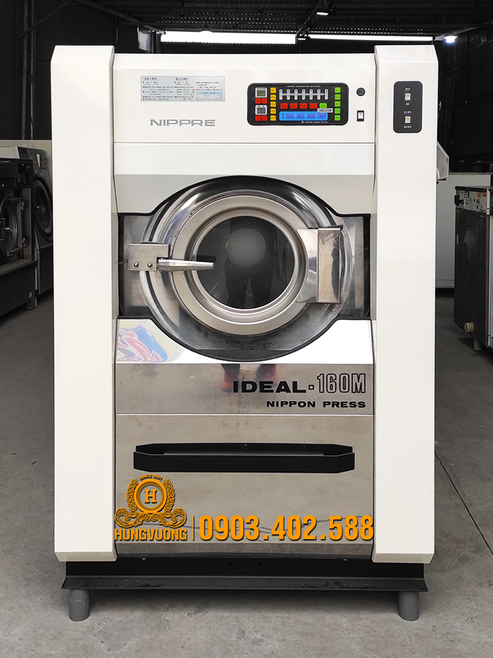Mặt trước máy giặt công nghiệp NIPPON PRESS IDEAL-160M, 16kg, chân chống rung, biến tần, Nhật Bản