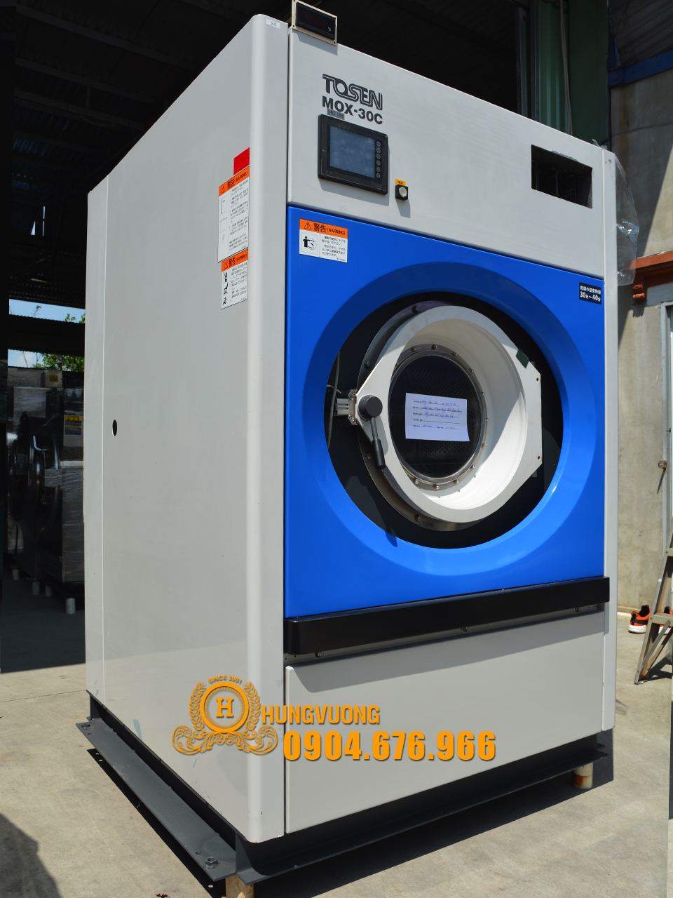 Mặt nghiêng máy giặt công nghiệp TOSEN MOX30C, 30kg, chân chống rung, biến tần, Nhật