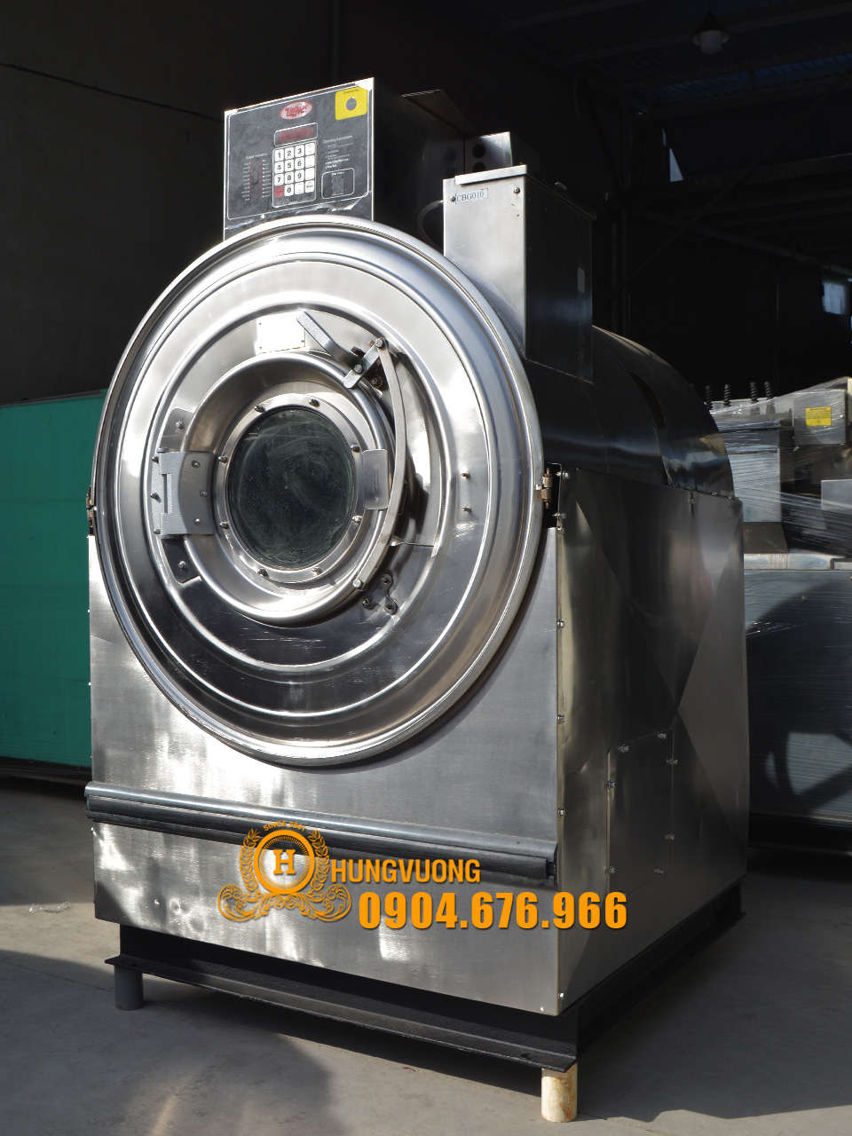 Mặt nghiêng máy giặt công nghiệp UNIMAC UW85 40kg, chân cố định, biến tần, Mỹ