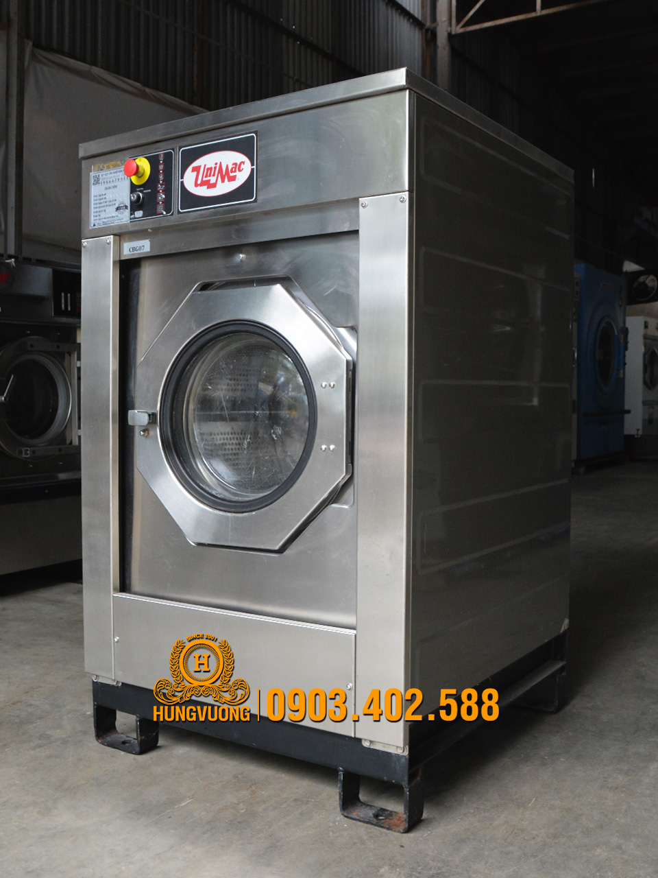 Mặt bên máy giặt công nghiệp UNIMAC UX55LB, 25kg, chân chống rung, biến tần, Mỹ