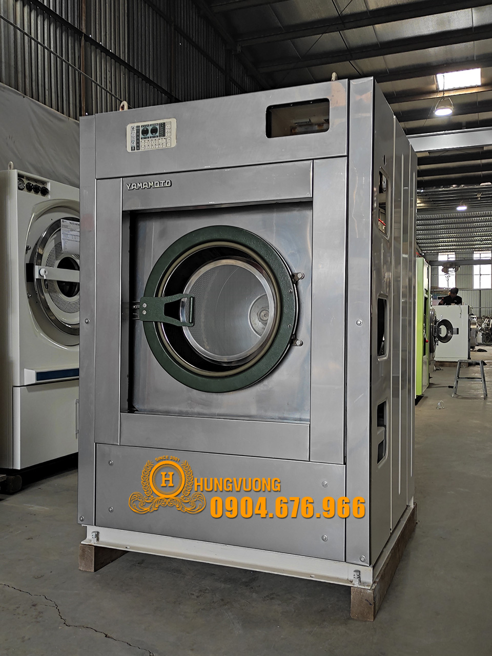 Mặt nghiêng máy giặt công nghiệp YAMAMOTO 28kg, chân chống rung, biến tần, Nhật Bản