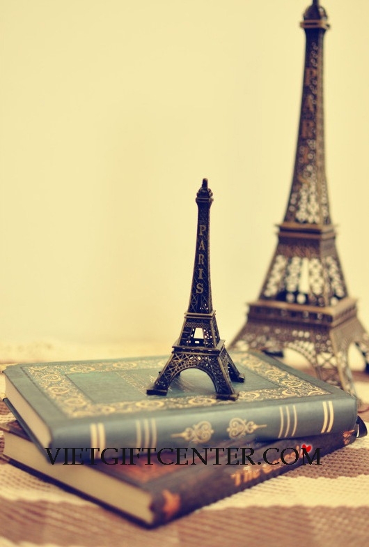 Mô hình tháp Eiffel- quà tặng sinh nhật bạn trai độc đáo tại vietgiftcenter