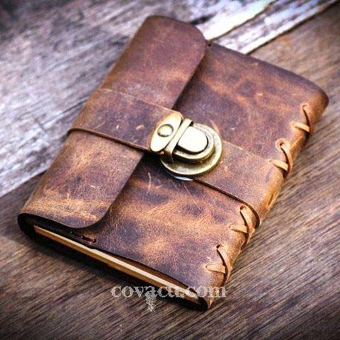 cuốn sổ da - món quà không bao giờ lỗi thời