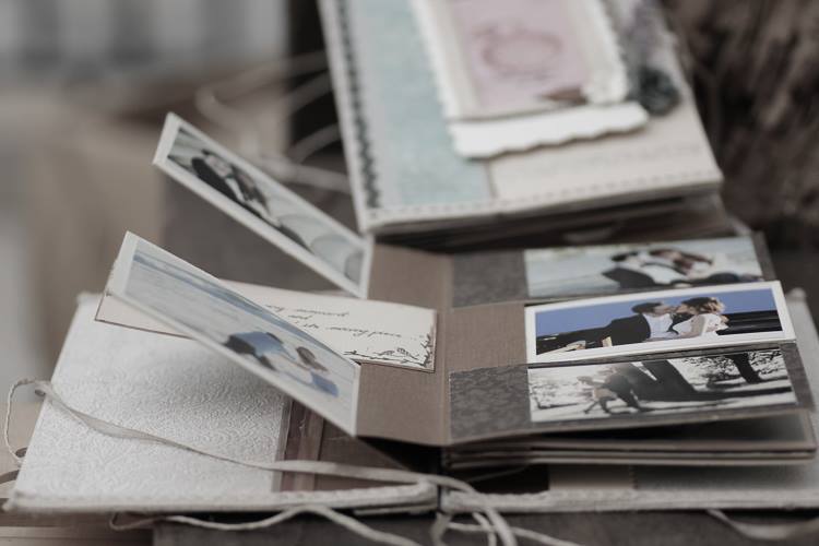 Scrapbook handmade vintage fly album Beauty & the White