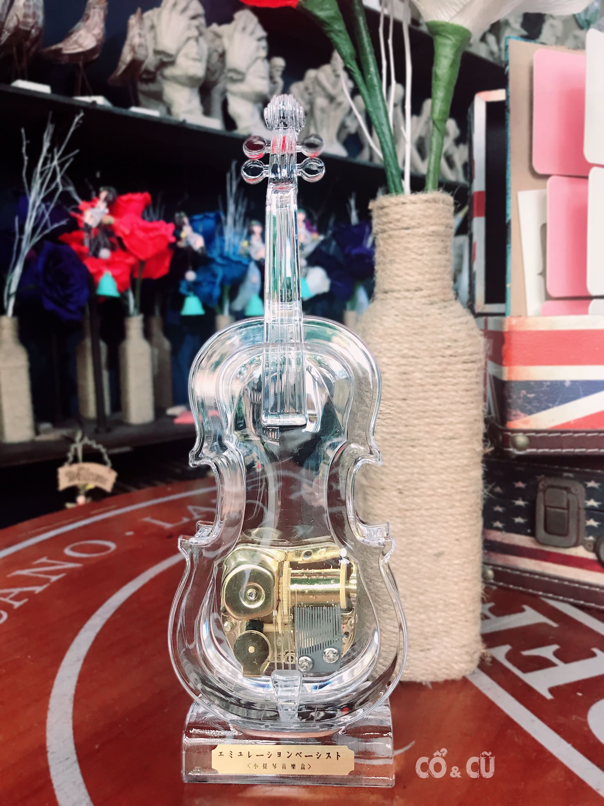 hộp nhạc trong suốt