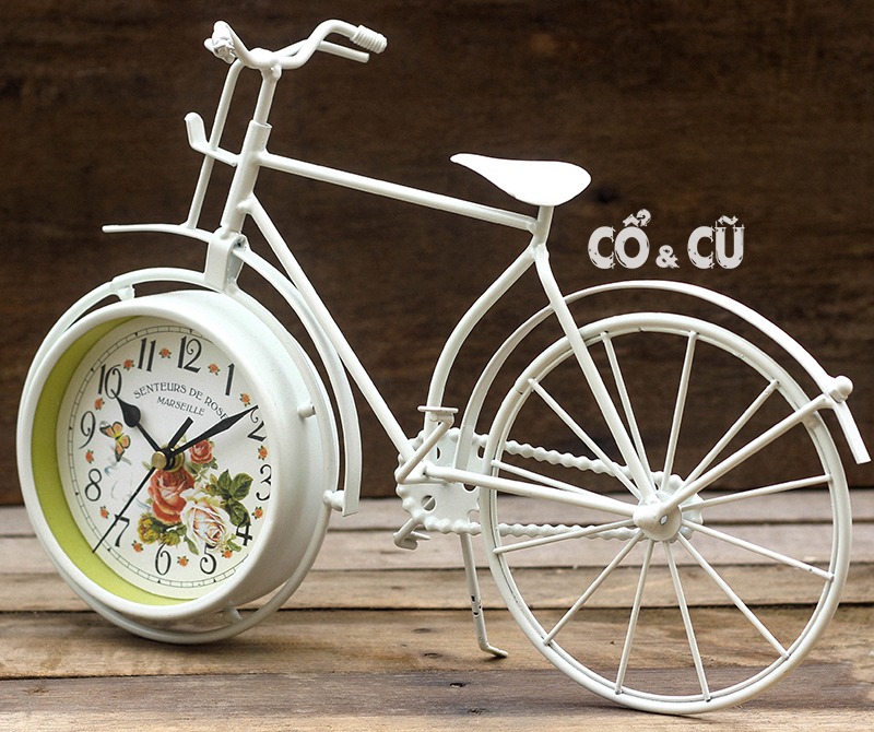 Đồng hồ để bàn làm quà 20/10