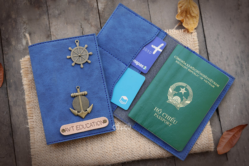 passport cover đựng hộ chiếu khắc tên