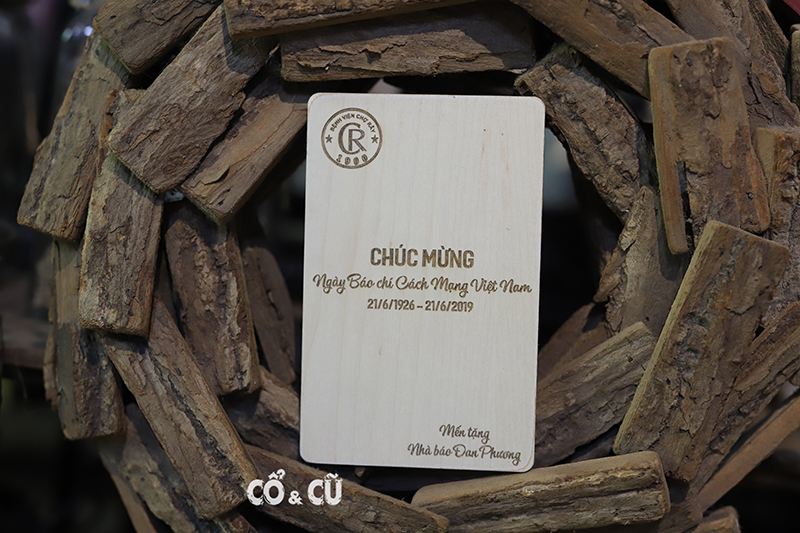 thiệp khắc gỗ handmade