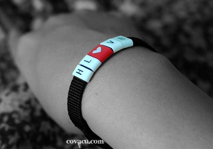 Làm vòng đeo tay handmade