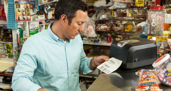 chọn mua máy in mã vạch cho cửa hàng bán lẻ