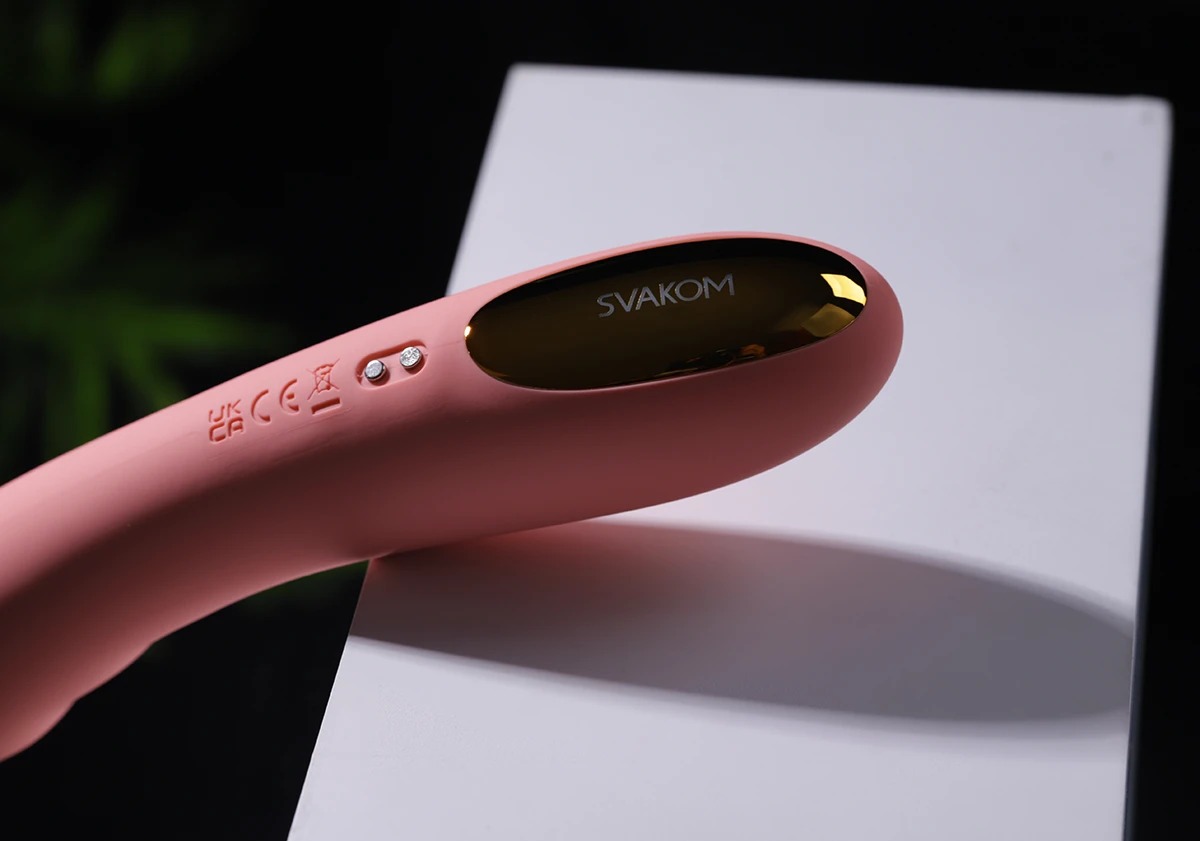 Sextoy Cho Nữ Rung Thụt Svakom Ava Neo -