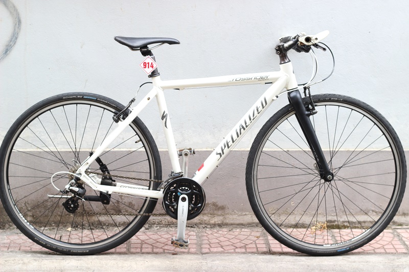 XE ĐẠP THỂ THAO TOURING NHẬT BÃI SPECIALEZED CROSSRIDER ĐẾN TỪ JAPAN