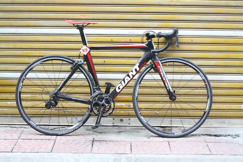 Xe đạp đua roading CARBON GIANT PROPEL ĐẾN TỪ CHÂU ÂU