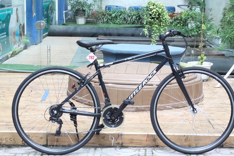 Xe đạp thể thao Touring Nhât bãi LITTLE ROCK đến từ Japan