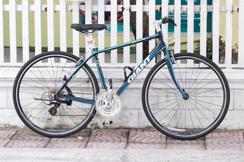 Xe đạp Touring Nhật bãi Giant Escape R3 đến từ Taiwant