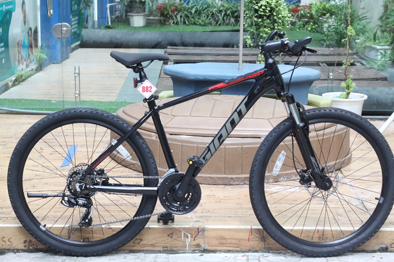 Xe đạp thể thao MTB GIANT ATX 720 - XE MỚI