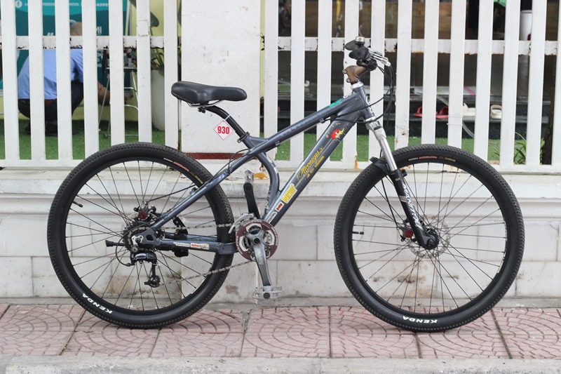 XE NHẬT BÃI GIANT BICYCLES NDS ĐẾN TỪ TAIWANT