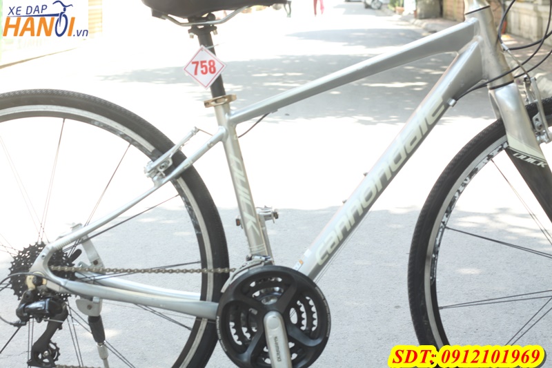 Xe đap thể thao touring Nhât bãi CANNONDALE ĐÊN TỪ USA