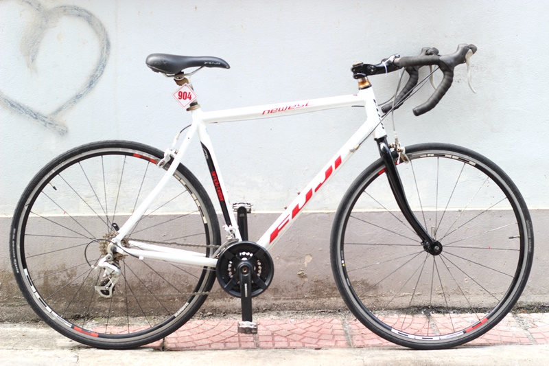 Xe đạp đua (roading) Nhật bãi FUJI NEWEST ĐẾN TỪ JAPAN