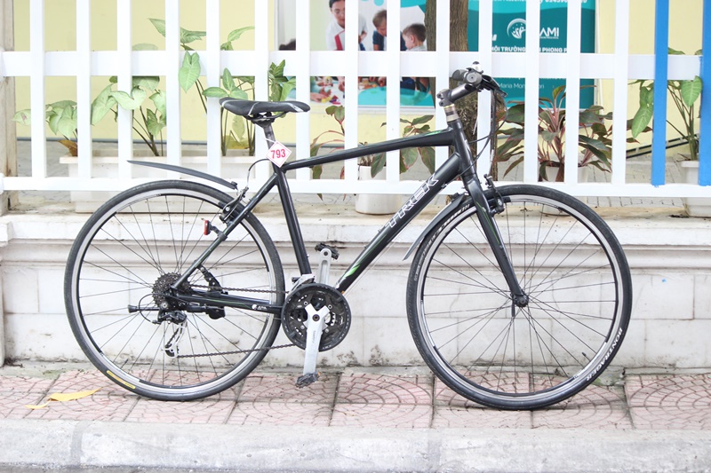 Xe đạp  Touring Nhât bãi Trek fx 7.3 đến từ USA