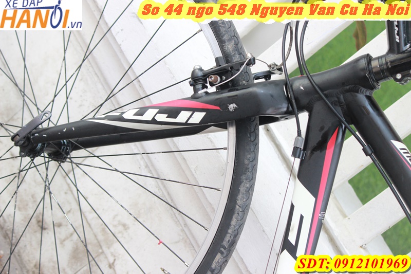 Xe đua ( roading)Nhật bãi Momentum R1 đến từ Taiwant