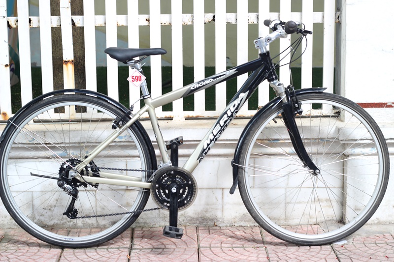 Xe đạp thể thap Touring Nhật bãi MERIDA CROADCF 8500