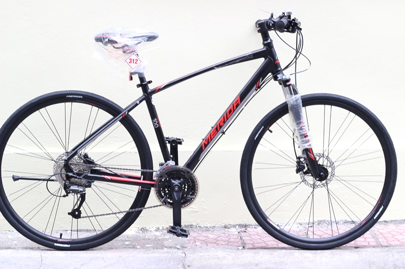 Xe đạp thể thao Touring MERIDA CROSSWAY 100 từ TAIWANT - XE MỚI