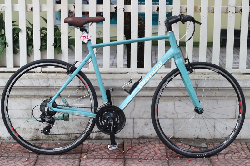 Xe đạp thể thao Touring Nhât bãi BIANCHI ROMA IV ĐẾN TỪ YATALIA