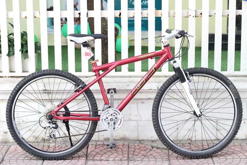 Xe đạp thể thao MTB Nhật bãi GT TEMPEST ĐẾN TỪ USA