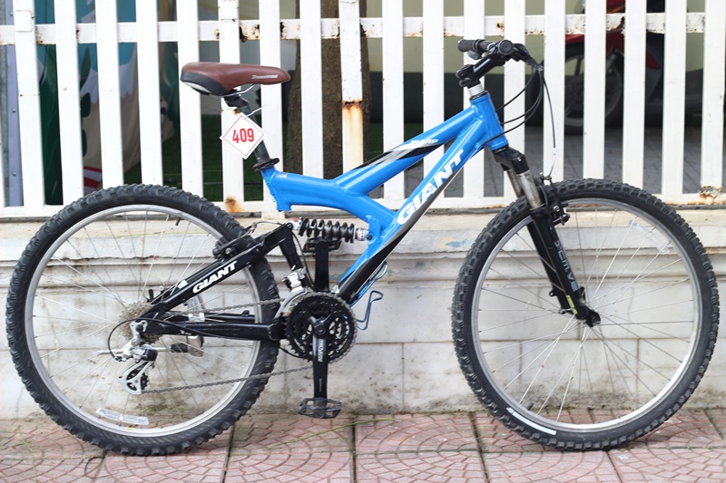 Xe đạp thể thao MTB GIANT WARP ĐẾN TỪ TAIWANT