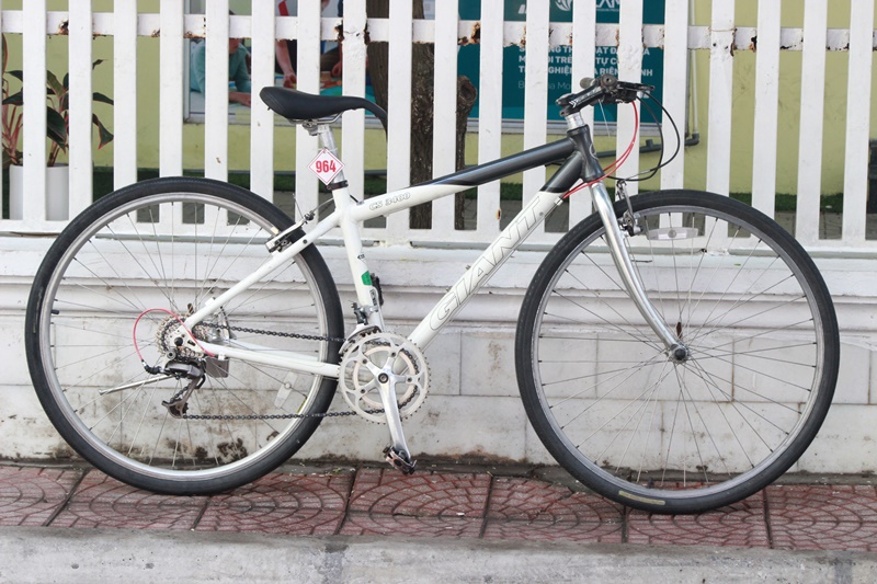 Xe Touring Nhật bãi Giant CS 3400 đến từ Taiwant