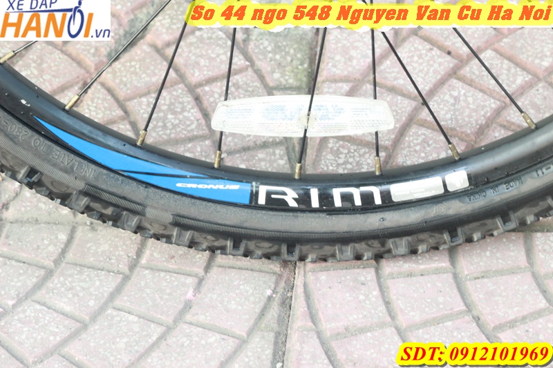 Xe đap thể thao touring Nhât bãi CANNONDALE ĐÊN TỪ USA
