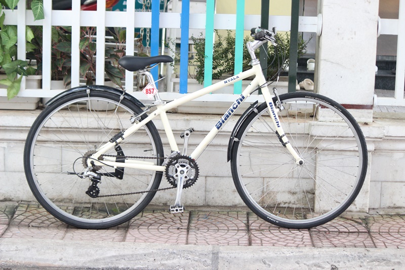 Xe đạp Touring  Bianchi Nyala đến từ nước Ý