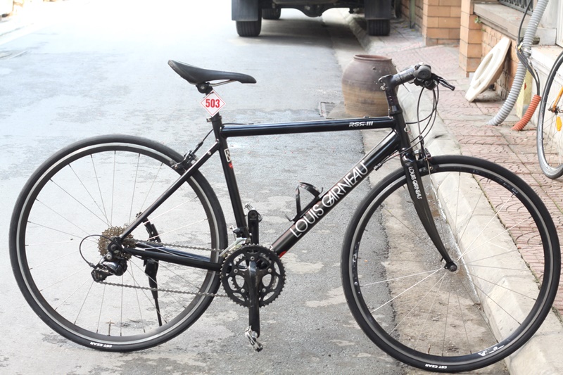 Xe đạp thể thao Touring LOUIS RSR III ĐẾN TỪ CANADA-