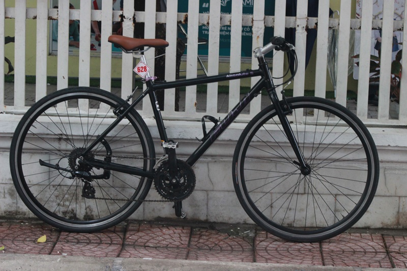 Xe đạp Touring Nhật bãi Fuji Absolute đến từ Japan