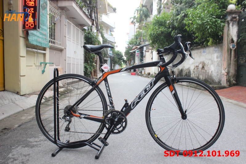 Xe đạp Road Carbon Felt Z6